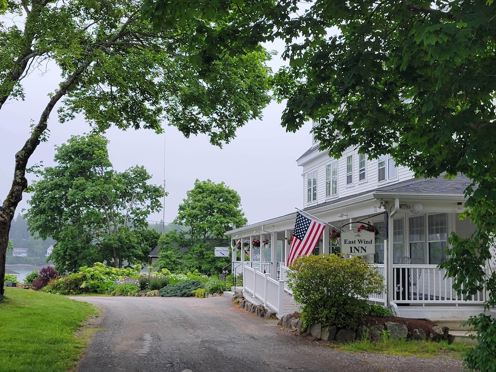 East Wind Inn 8/75