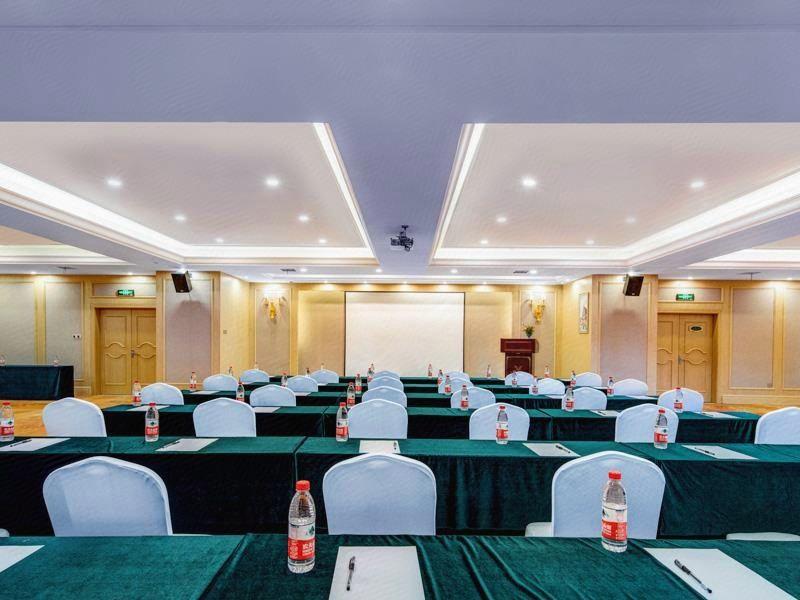 Vienna Hotel (Taicang Zhenghe Road) 38/40