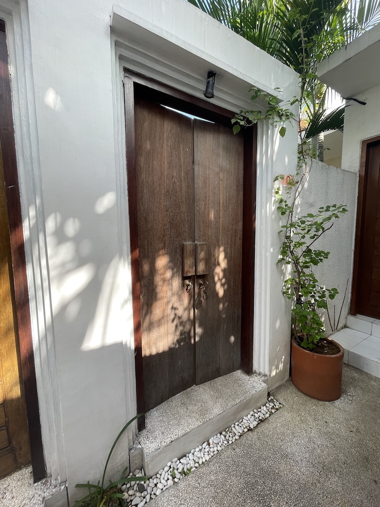 La Belle Villa 44/50