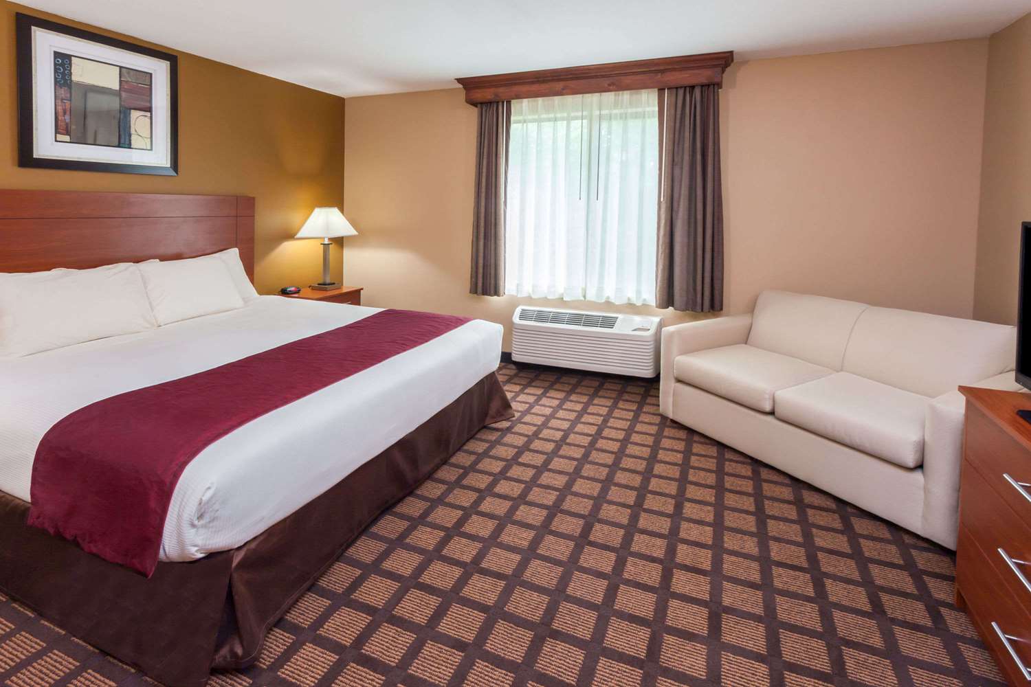 Baymont By Wyndham New Buffalo 8/25