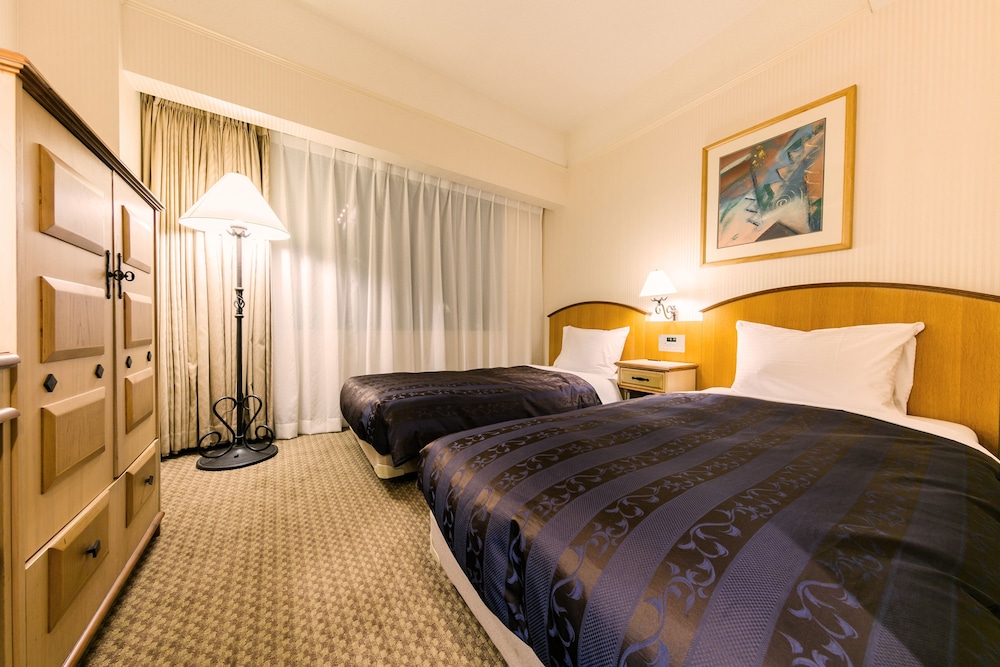 ECONOMY, TWIN BEDS, SMOKING