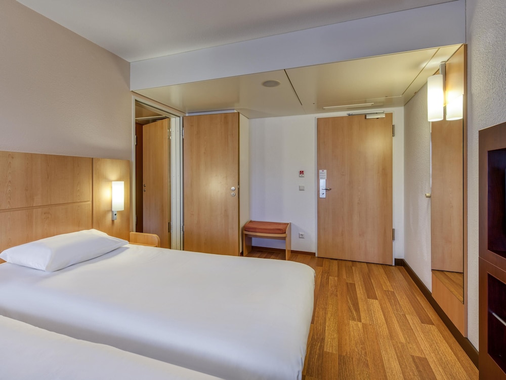 IBIS KONSTANZ 29/79