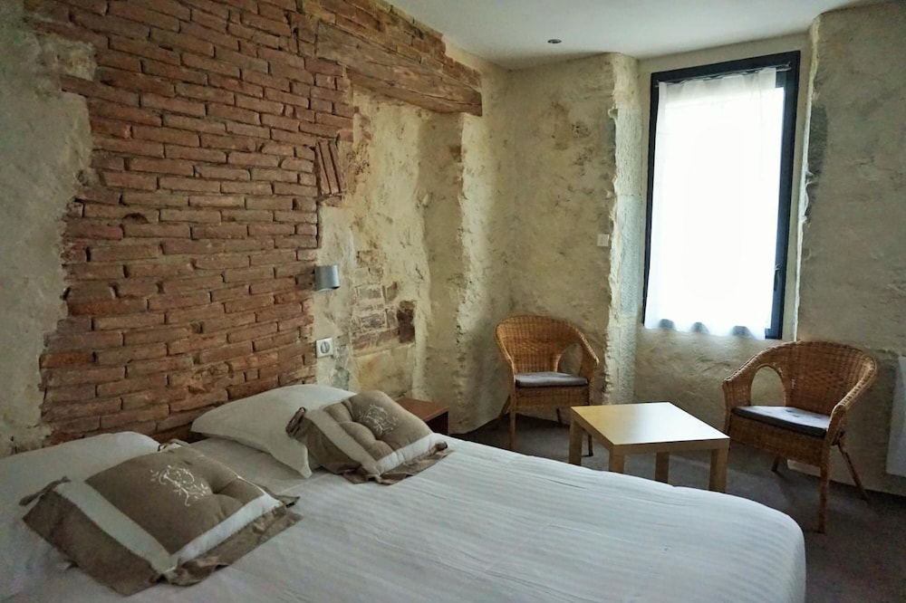 غرفة رومانسية بسرير مزدوج، HOTEL DE LA COURONNE 3/6