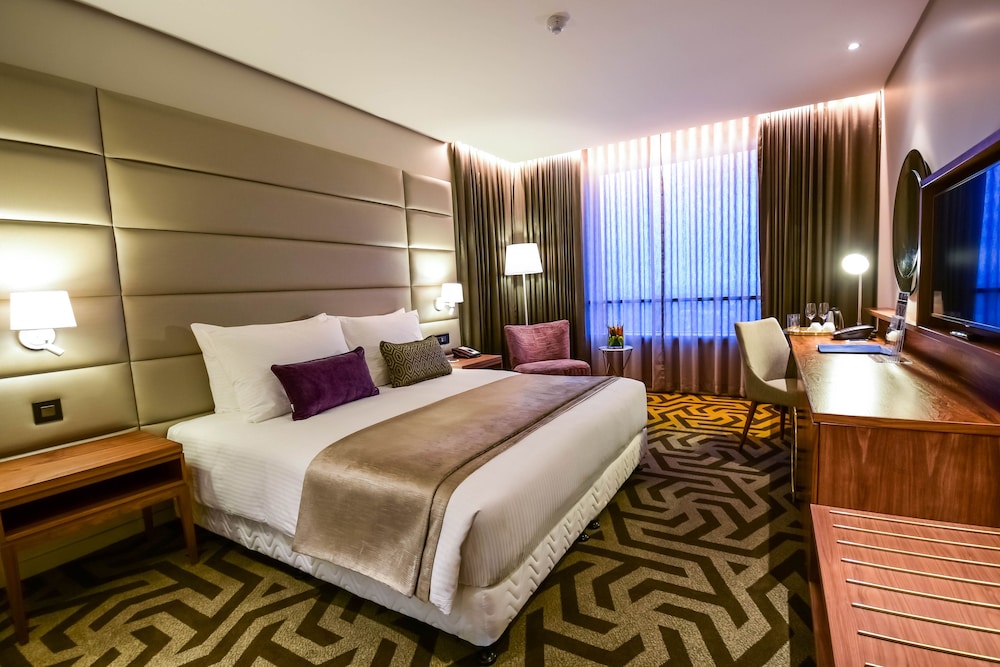 Hotel 2 Fevrier Lome 27/73