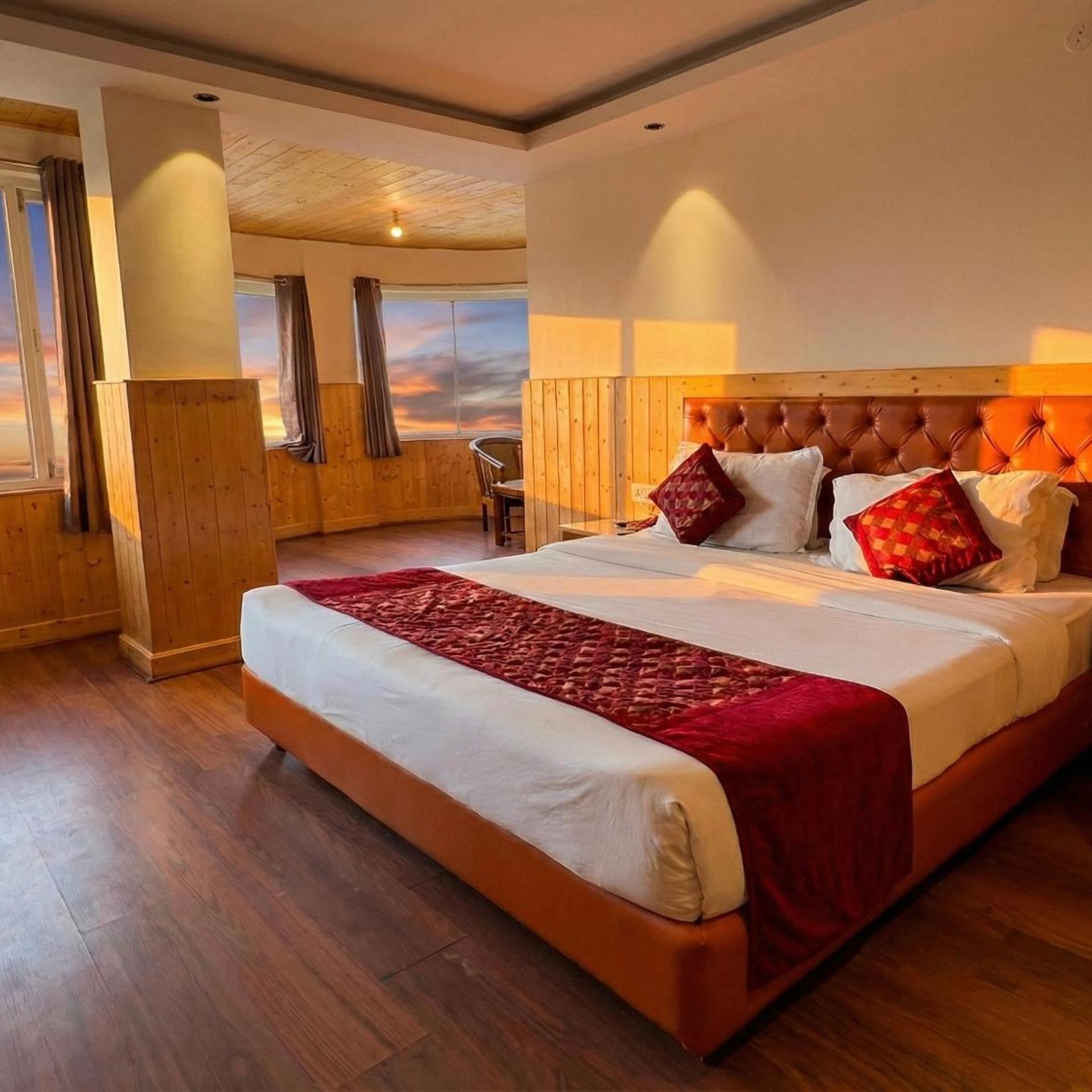 GALLEU HILL RESORTS 19/54