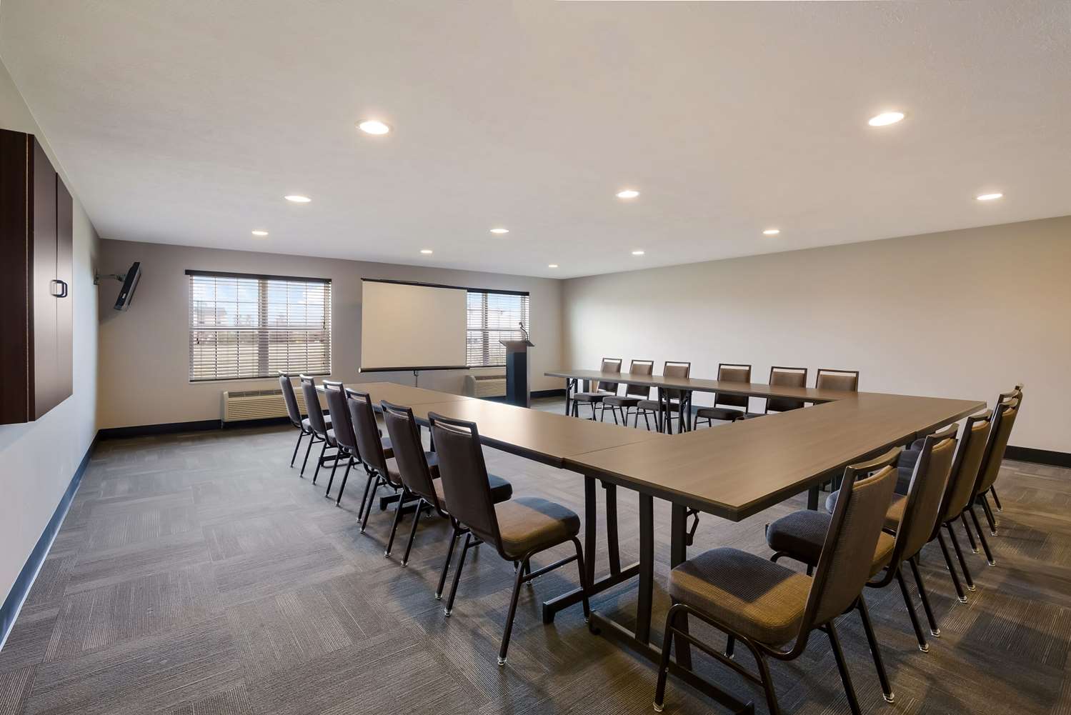 Country Inn & Suites by Radisson, Marion 47/64
