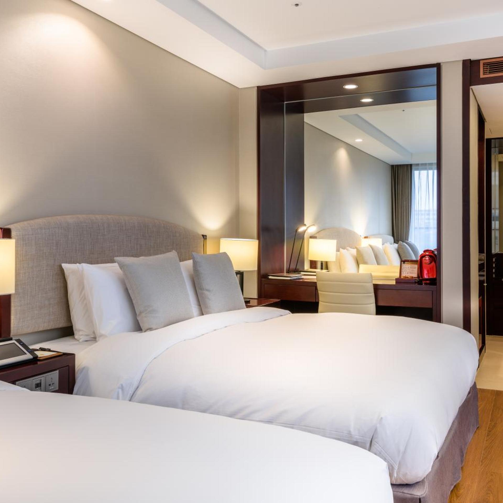 Park, Suite, Twin Beds