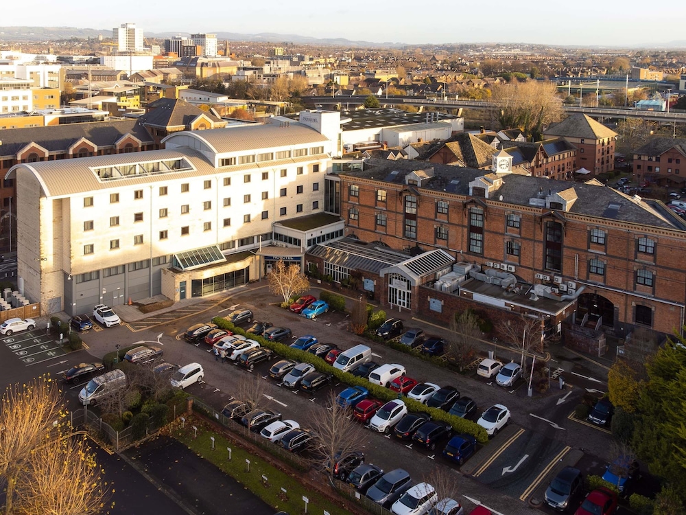 NOVOTEL CARDIFF CENTRE 2/75