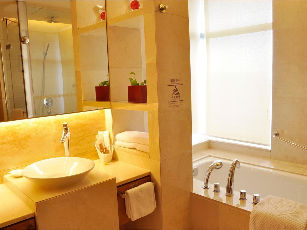 Wuxi Jinling Hotel 39/40
