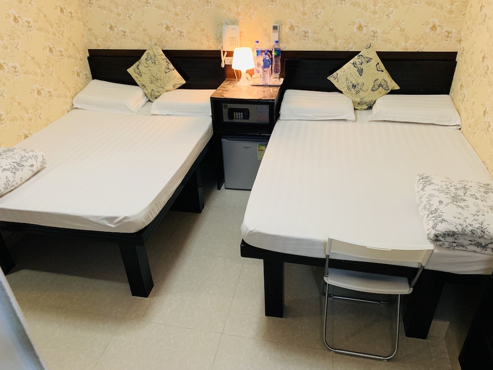 Modern Hotel 25/76
