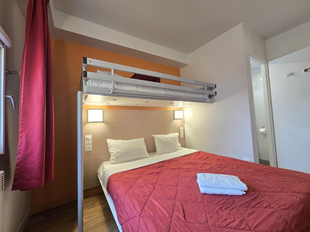 Premiere Classe Troyes Sud - Parc St Thibault 19/50