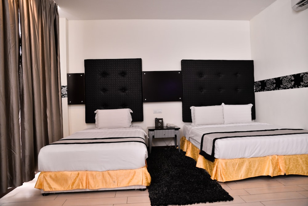Shervinton Executive Boutique Hotel 19/60