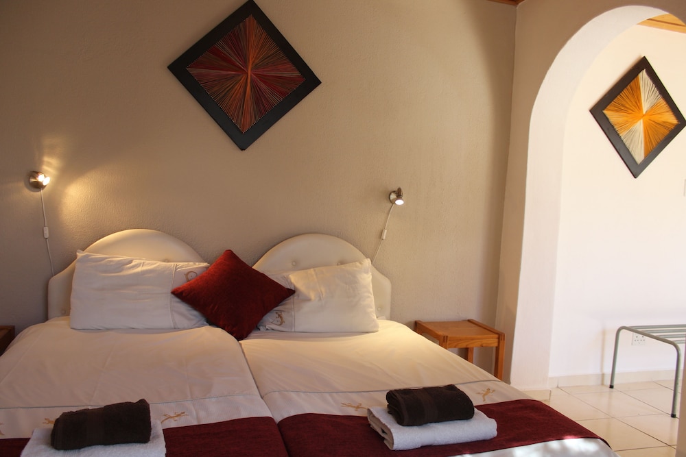 Hotel Uhland 37/75