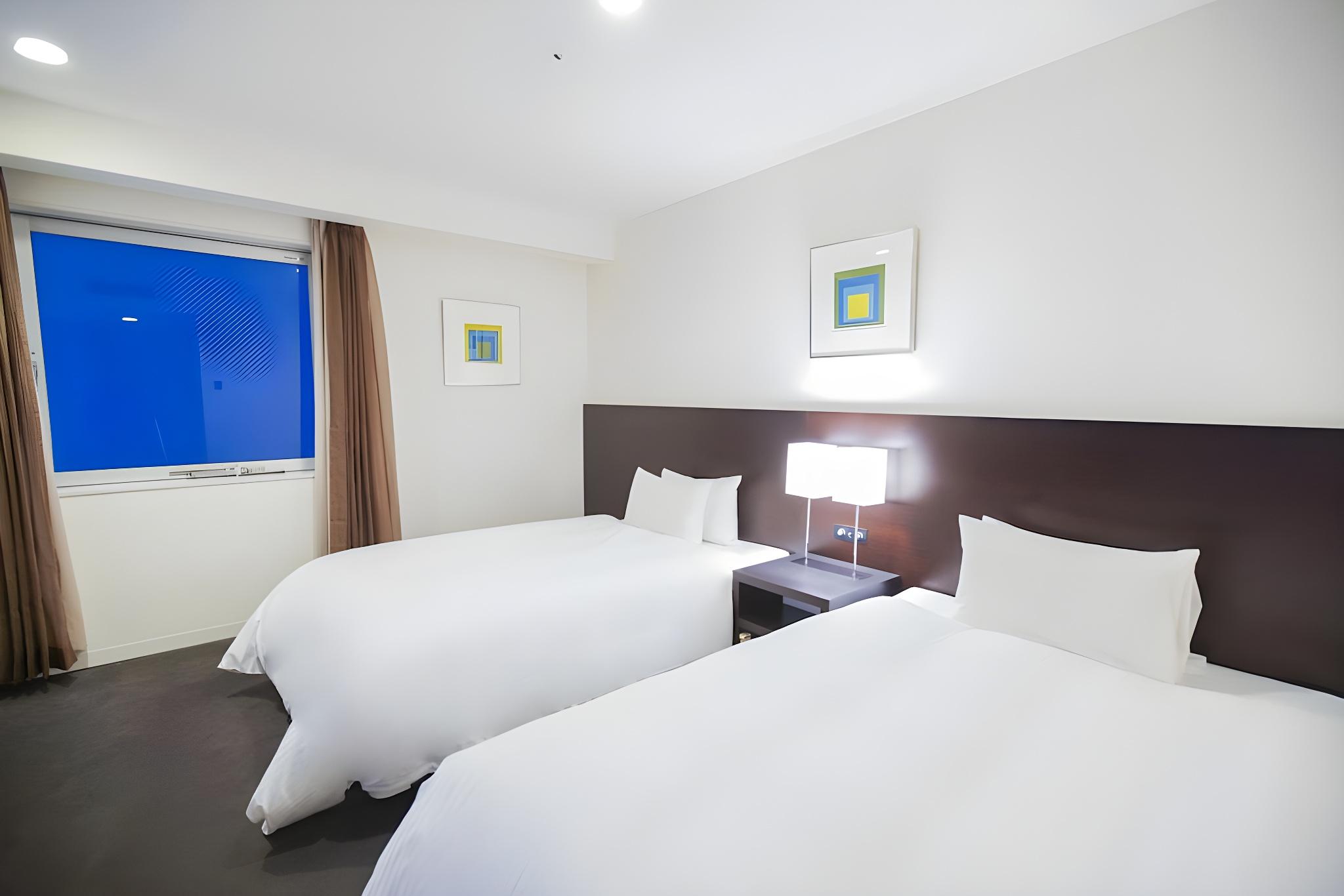 Room, Twin Beds, West Wing, West Tower