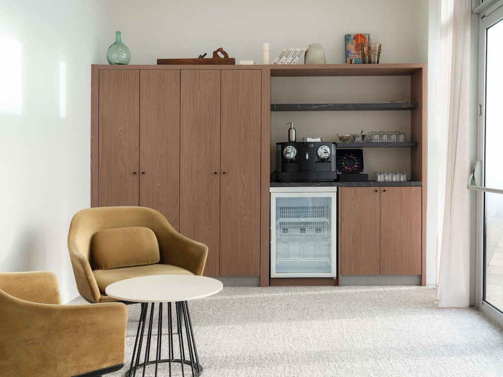 Mercure Paris Ivry Quai de Seine Hotel 10/79