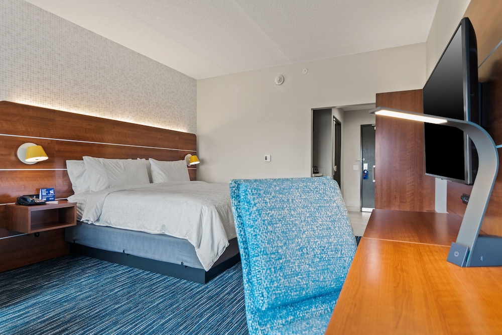 Holiday Inn Express Suites Orlando Lk Buena Vista Area 12/60