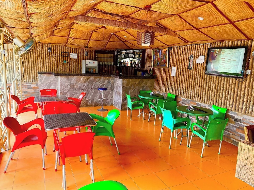 Adna Hotel 37/50