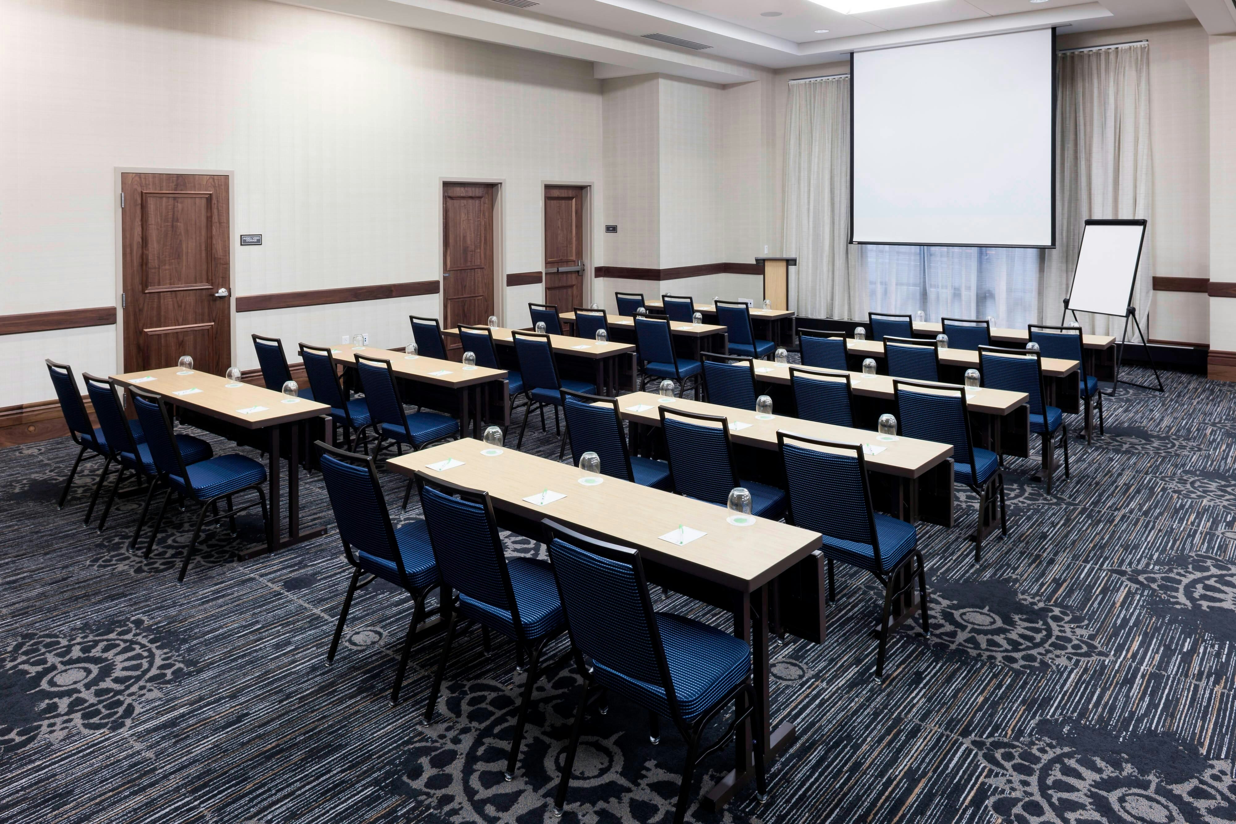 COURTYARD BY MARRIOTT RICHMOND DOWNTOWN 32/39
