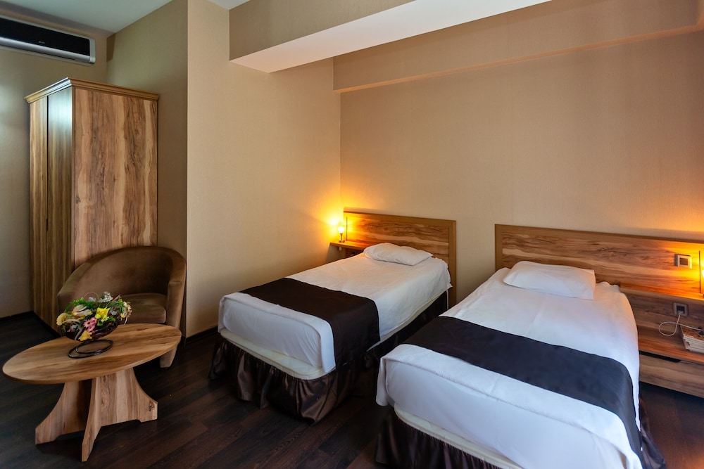 STANDARD, TWIN BEDS