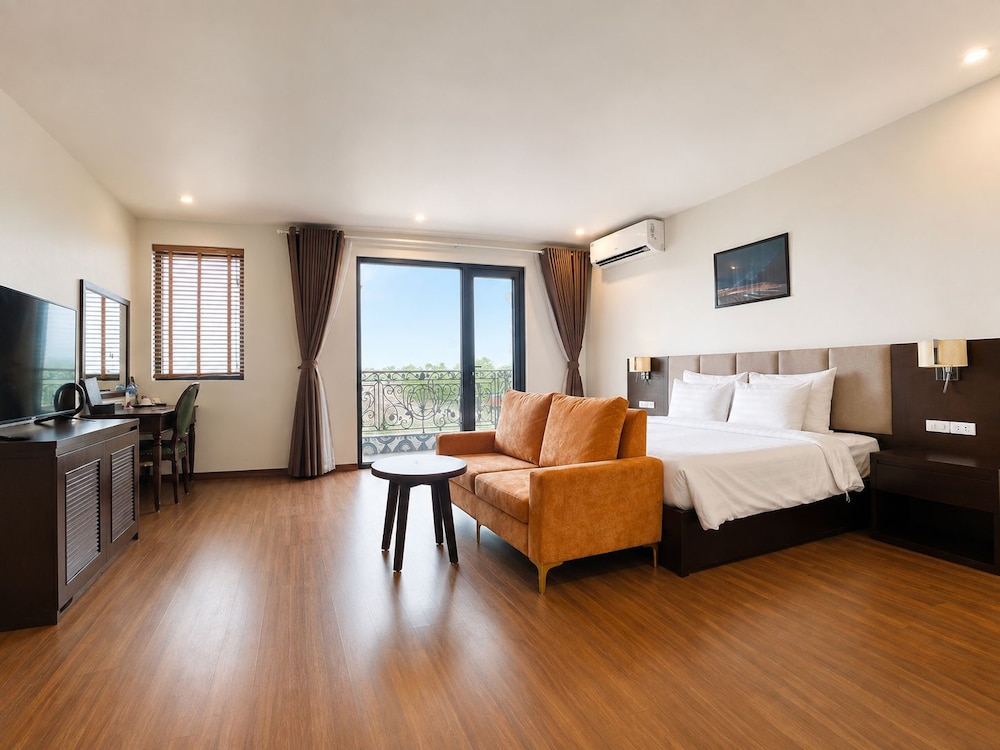 Paragon Noi Bai Hotel and Pool 10/49