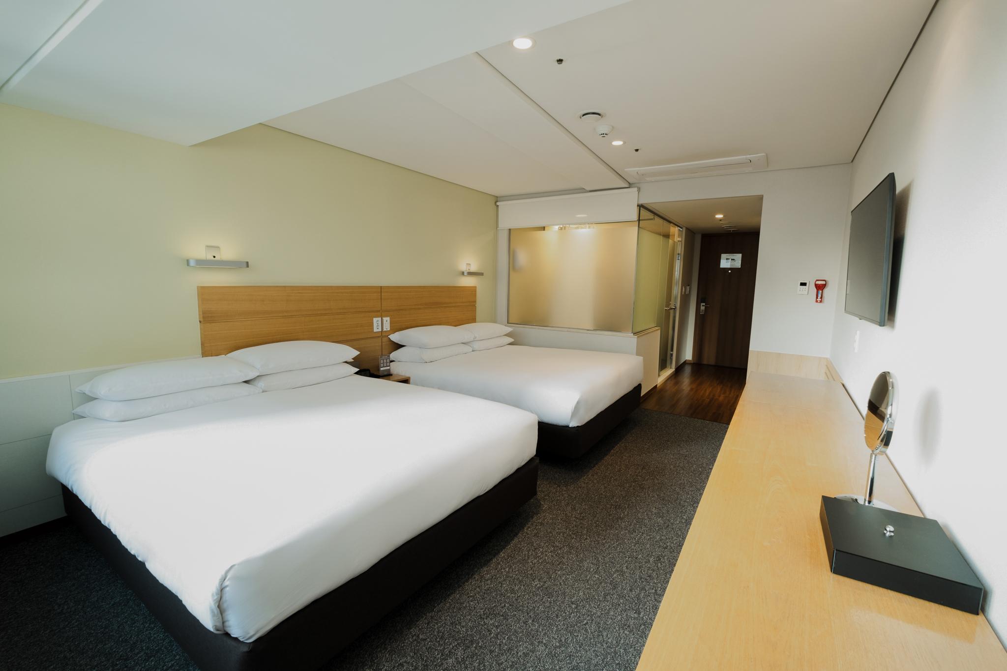 DELUXE, FAMILY, TWIN BEDS, NO PARKING