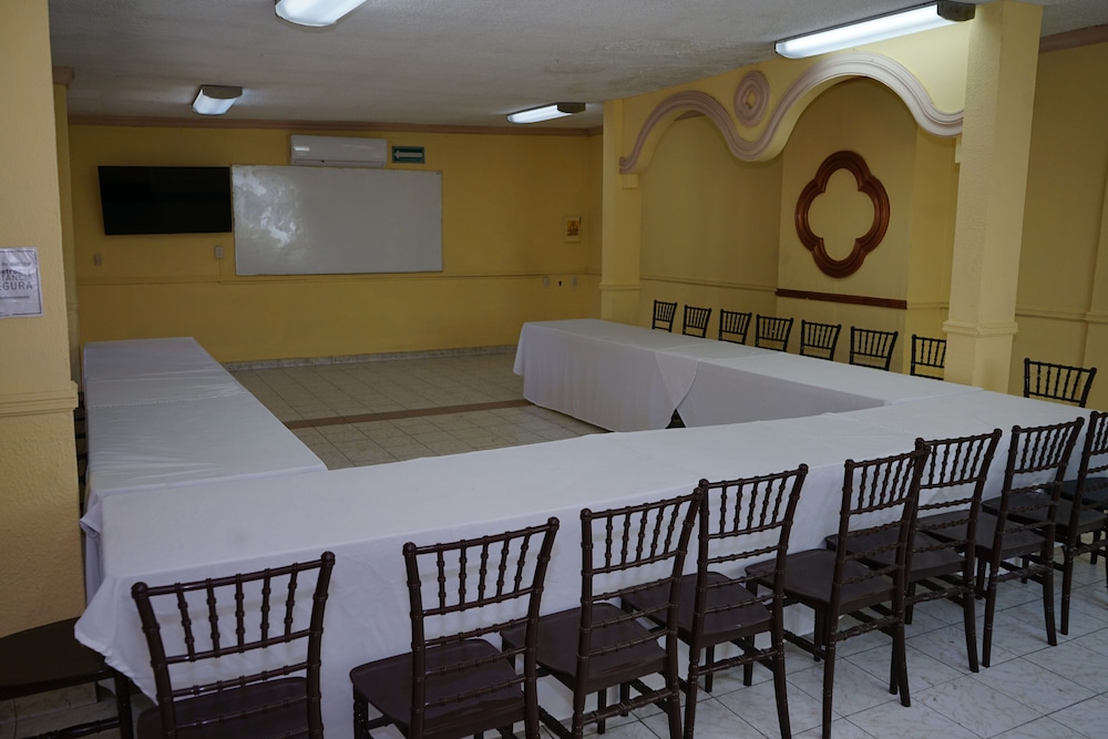 Hotel Posada del Sol Inn 47/58
