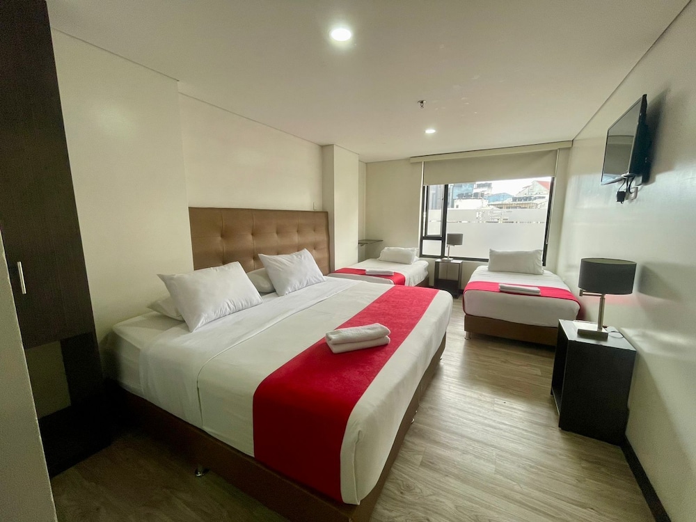 1 BEDROOM, STANDARD, QUADRUPLE