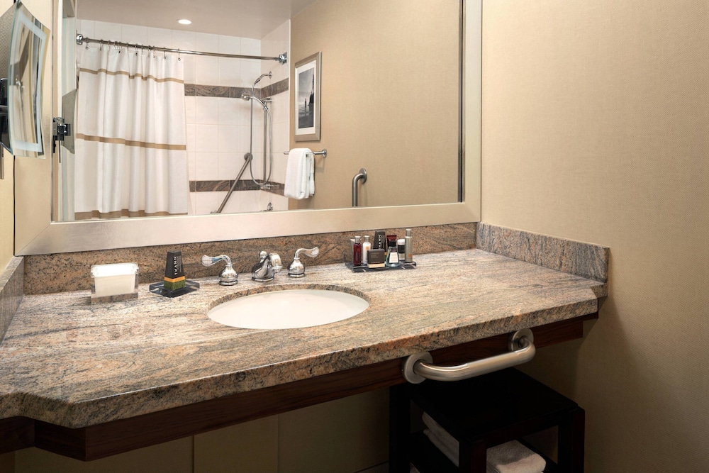 Vancouver Marriott Pinnacle Downtown 17/81
