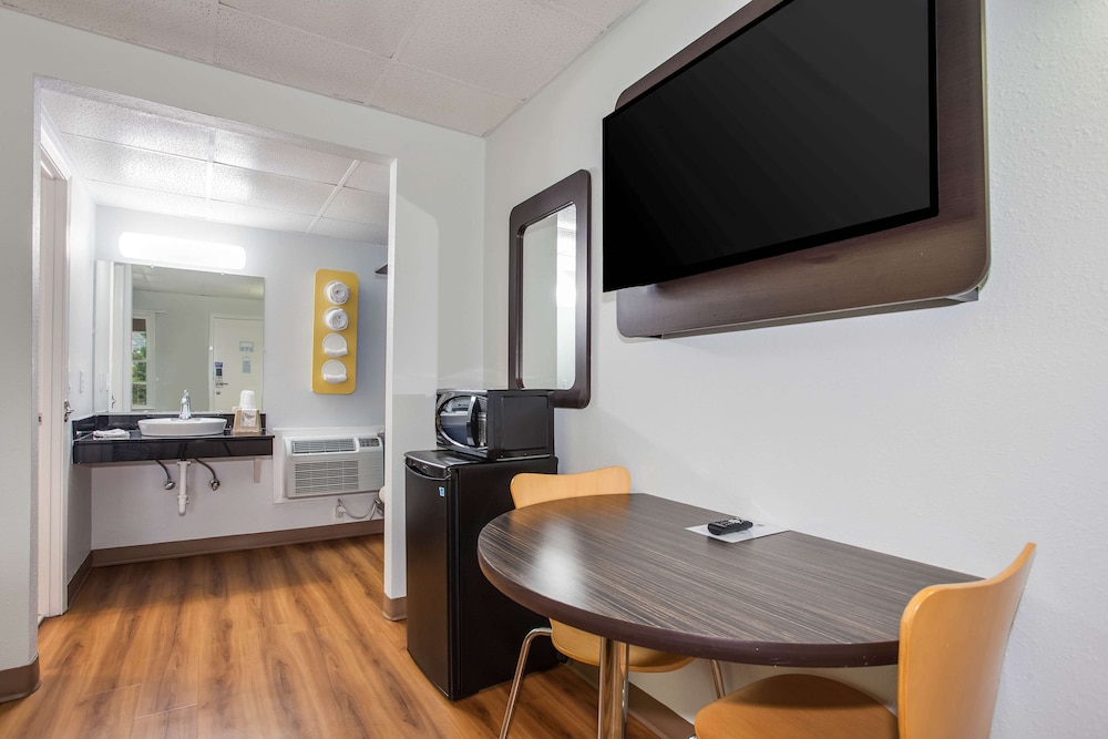 Motel6 Walterboro, SC 31/37