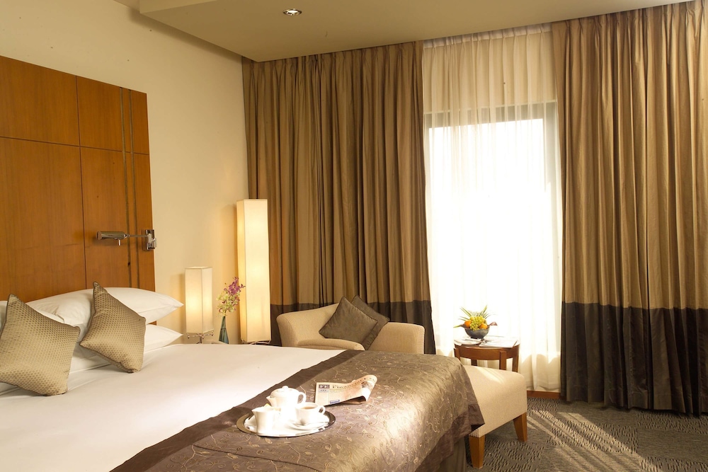 Radisson Blu Dhaka Water Garden 21/83