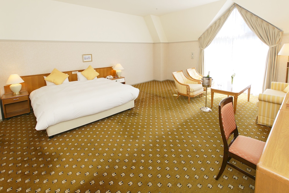HOTEL FLORACION NASU 16/50