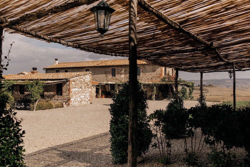 LOCANDA IN TUSCANY 45/50