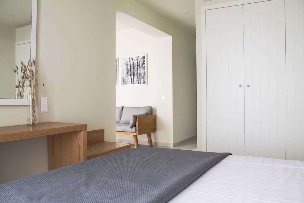 Kyma Suites 10/42