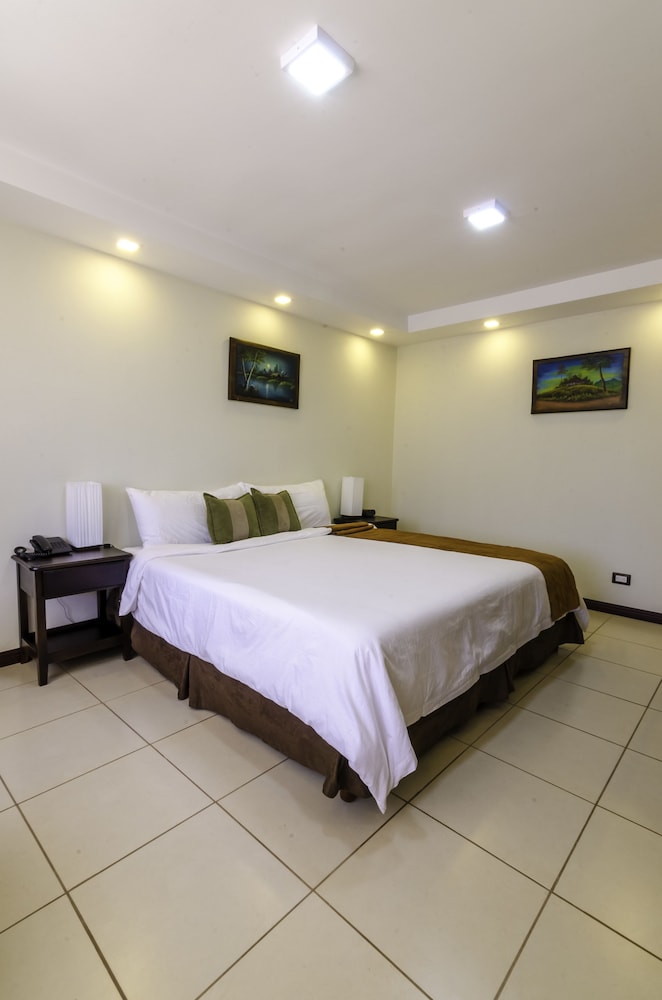Hotel Poco A Poco 24/81