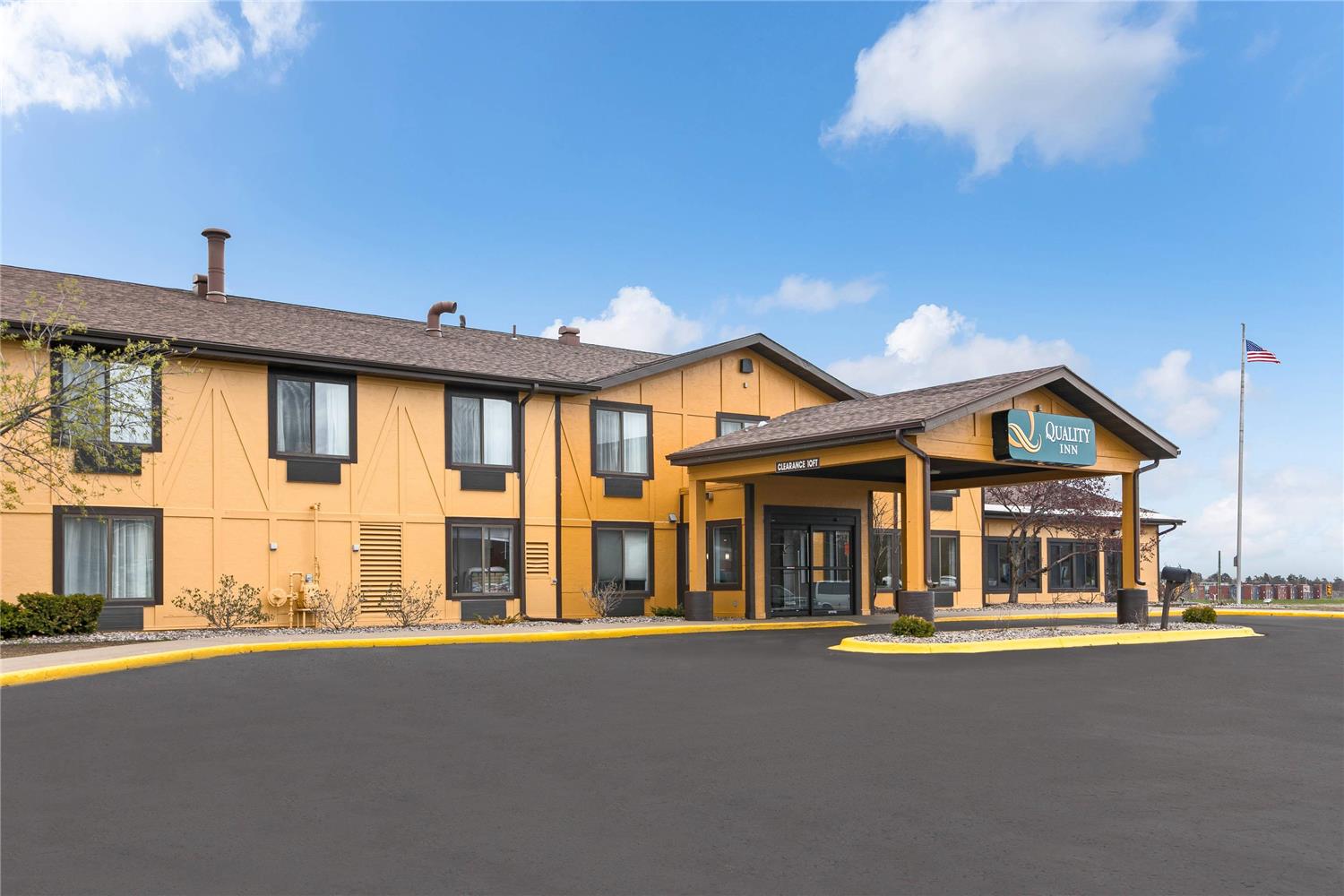Quality Inn Marquette 4/12