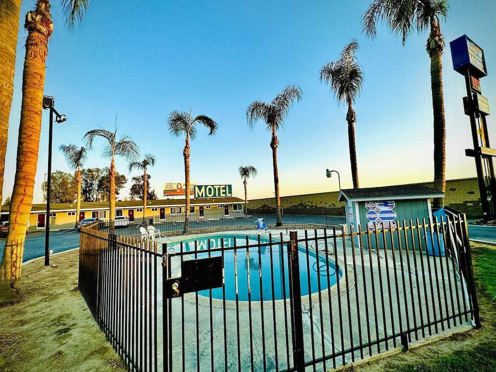 Kings Inn Motel 17/18