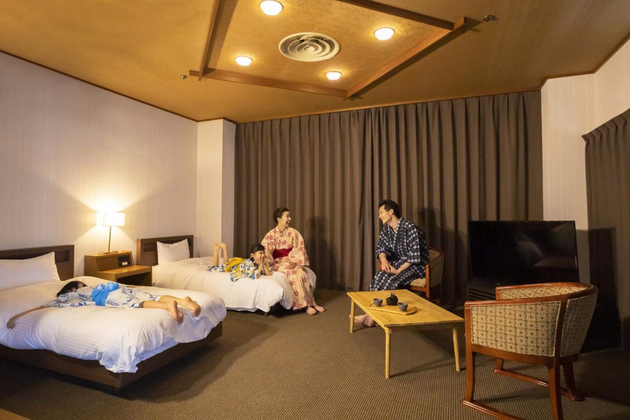 Interior, Japanese Western, Standard, Twin Beds, 4 Futon Beds, Indoor Bath