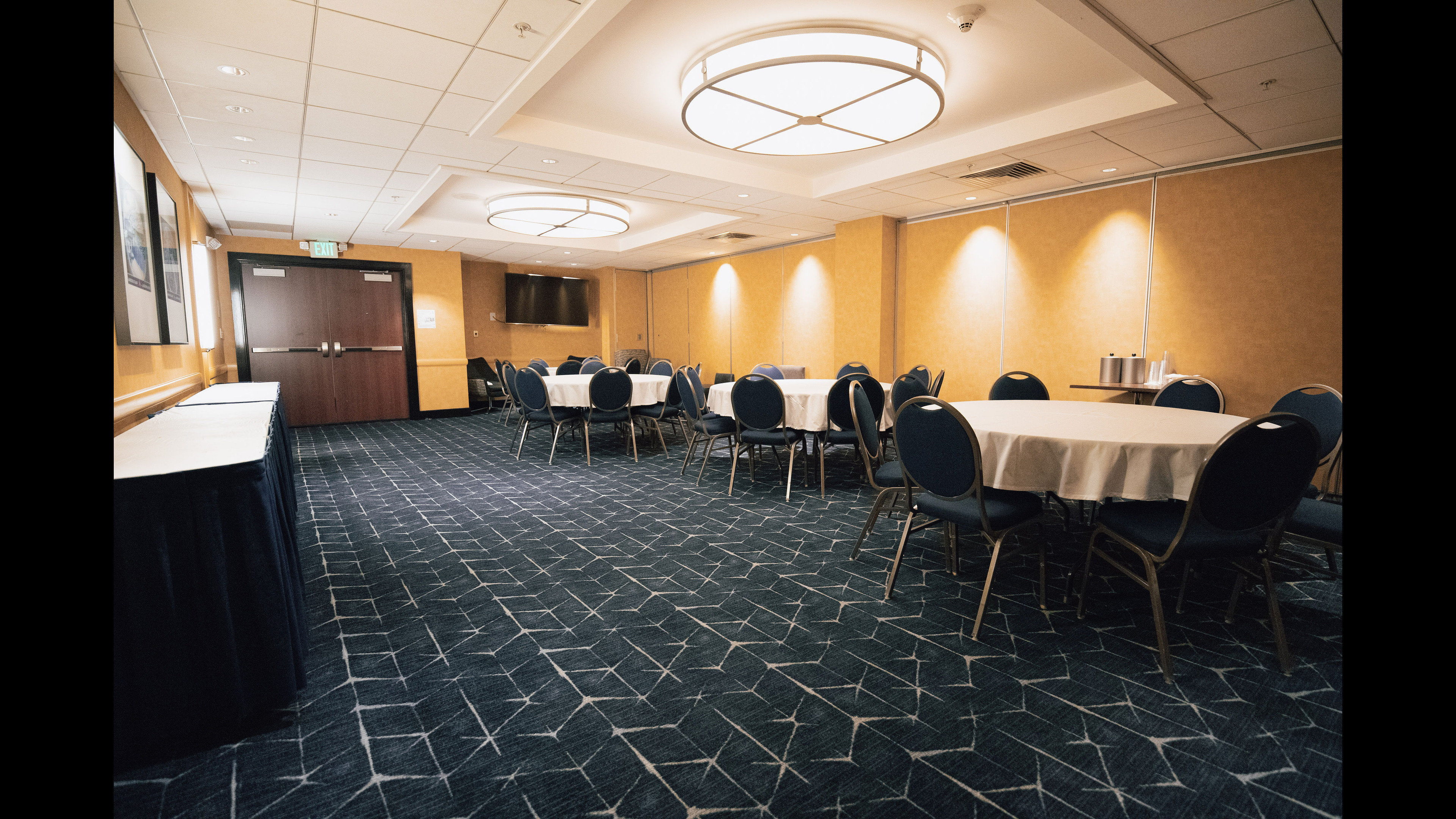 Holiday Inn Express and Suites Fishermans Wharf 55/59