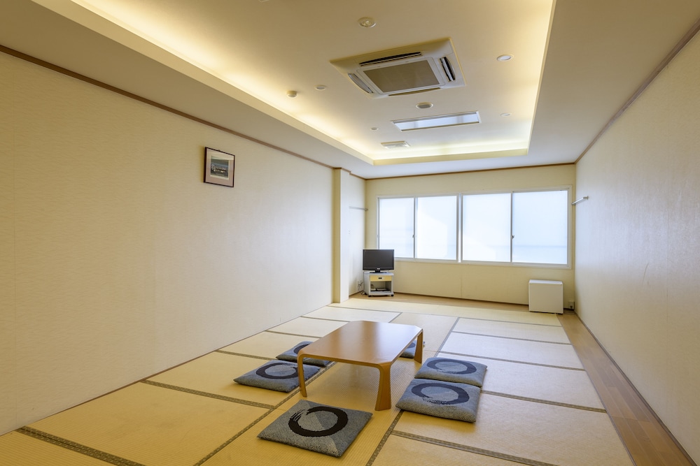 Hotel Tagawa 19/65