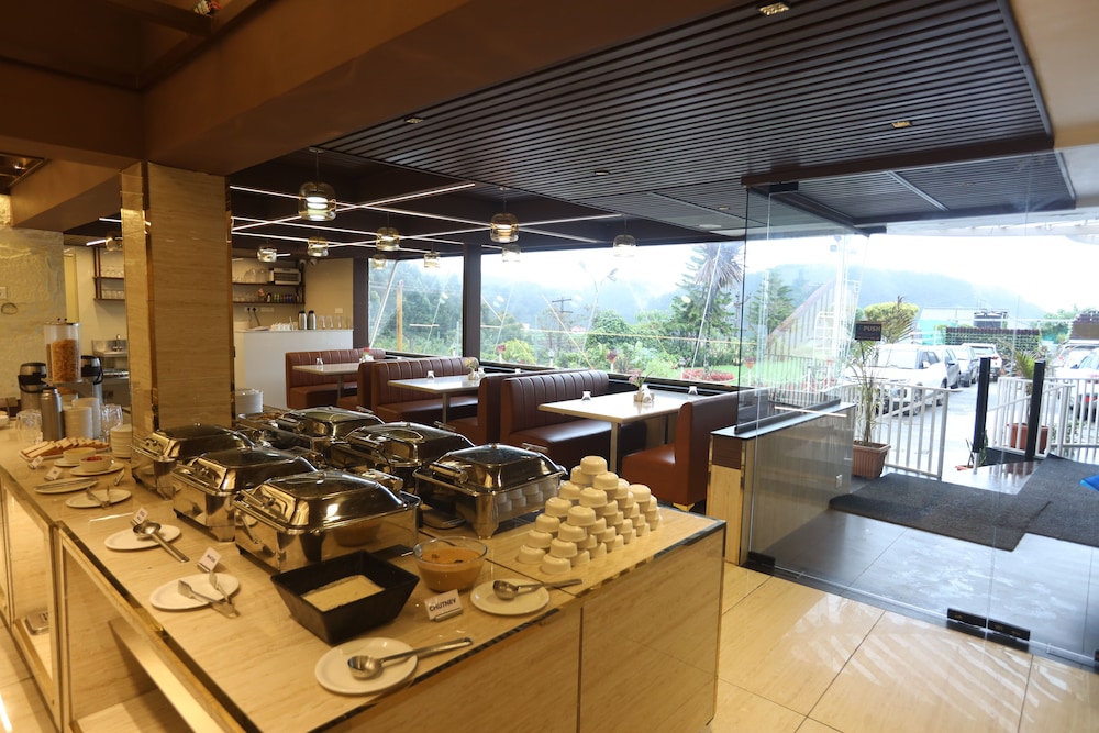 Delightz Inn Tiger Hill Resorts 28/50