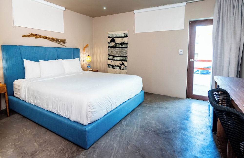 Parguera Plaza Hotel 14/50