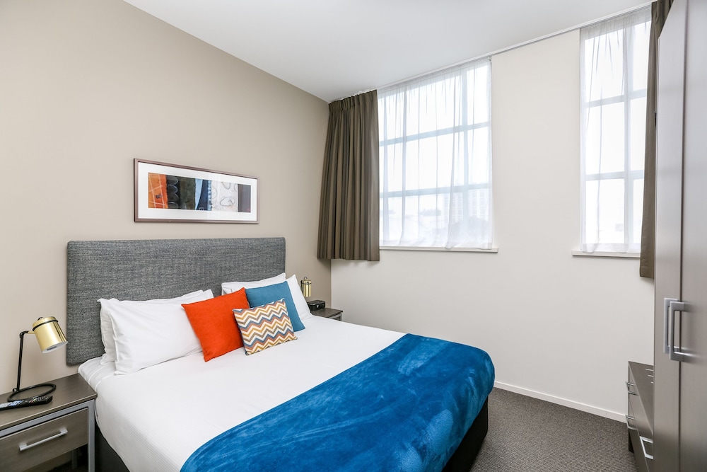 1 BEDROOM, EXECUTIVE, APARTMENT