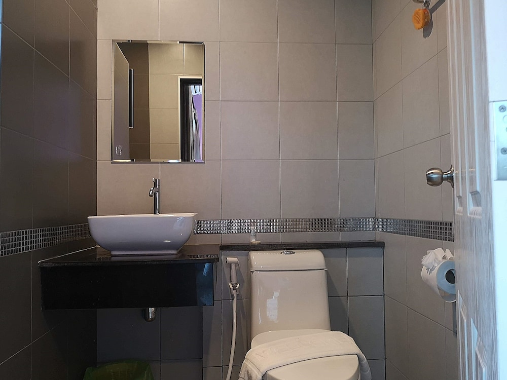 Friendly Hotel Krabi 90/94