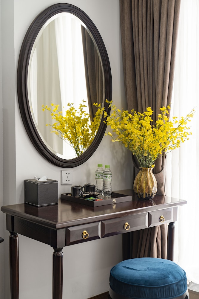 Hanoi Fiesta Grand Hotel and Spa 4/28