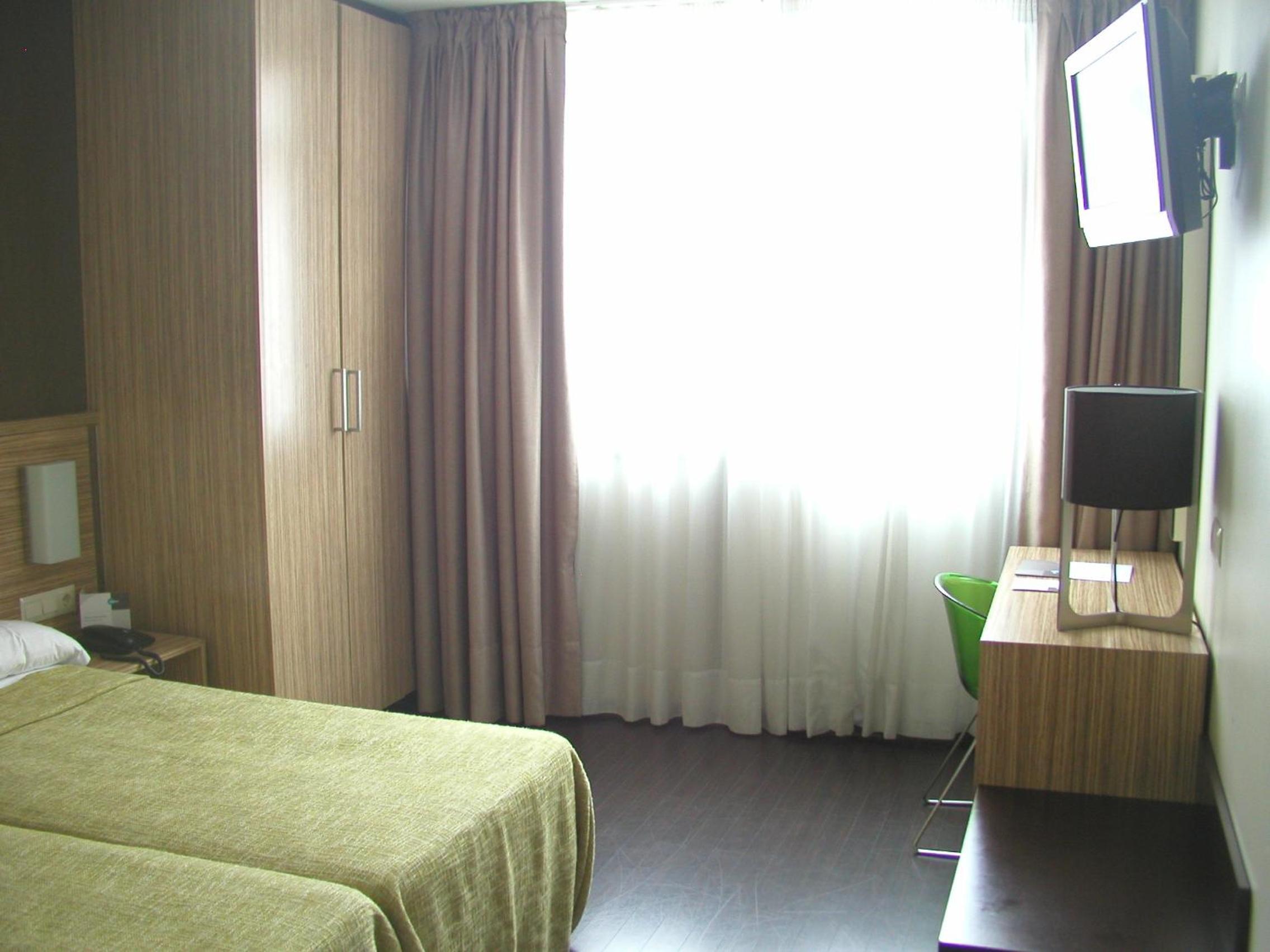 Moon Hotel 7/36