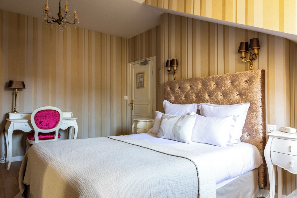 غرفة كلاسيكية بسرير مزدوج، Hotel Du Mail 10/10