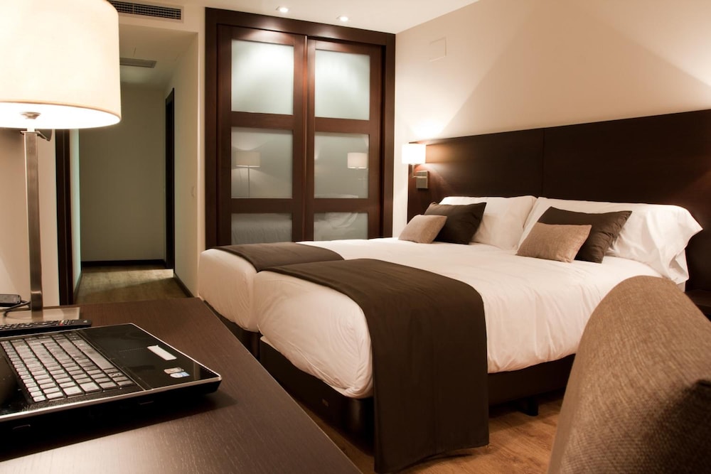 HOTEL PALOMA 5/37