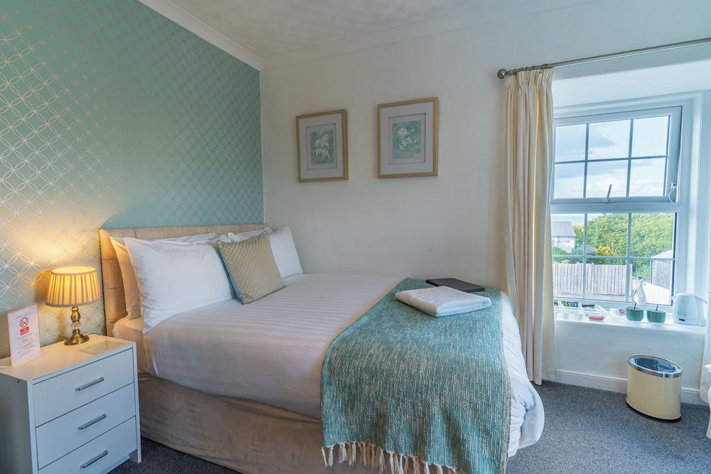 Highcliffe Hotel 10/48