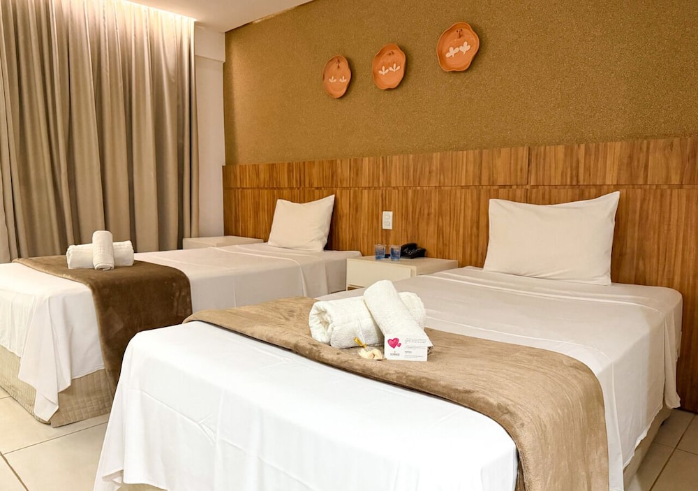 Premium, Suite, Twin Beds, Partial Lake View