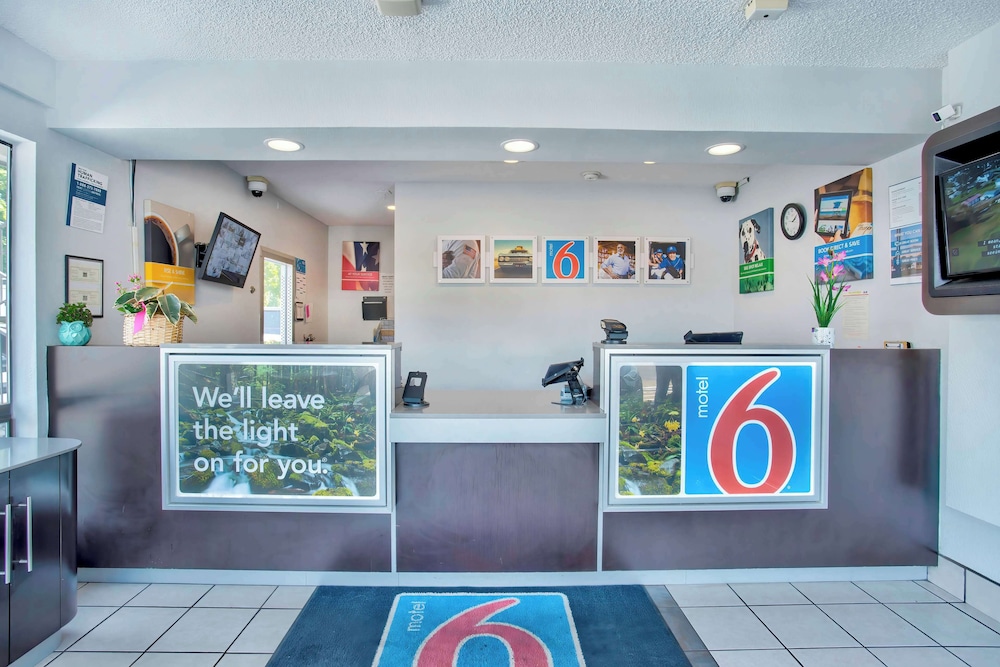 Motel6 Salem, OR 17/62